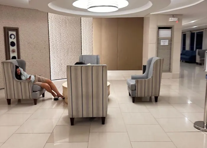アパートホテル Shell Residences Moa Paul's Place マニラ市